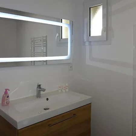 Norman House In Baie De Sommes -lancheres, Cleaning Included Holiday home Lancheres